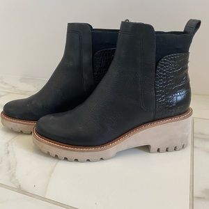 Dolce Vita Huey Bootie size 8 black
